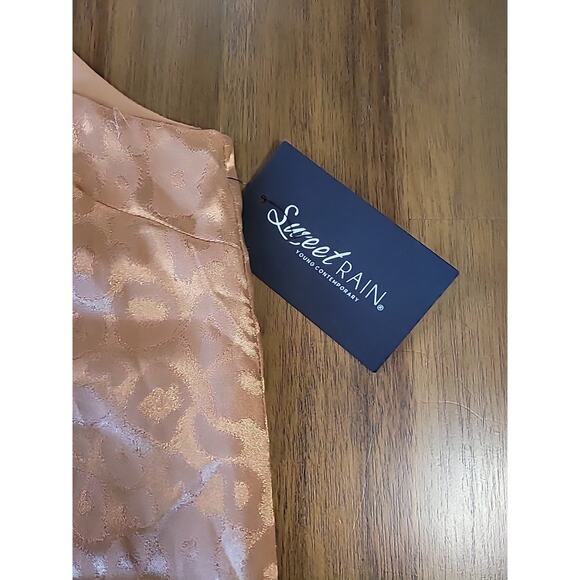 NWT Sweet Rain Leopard Print Silky Sleeveless Blouse – Size M – Blush/Nude - Picture 8 of 8